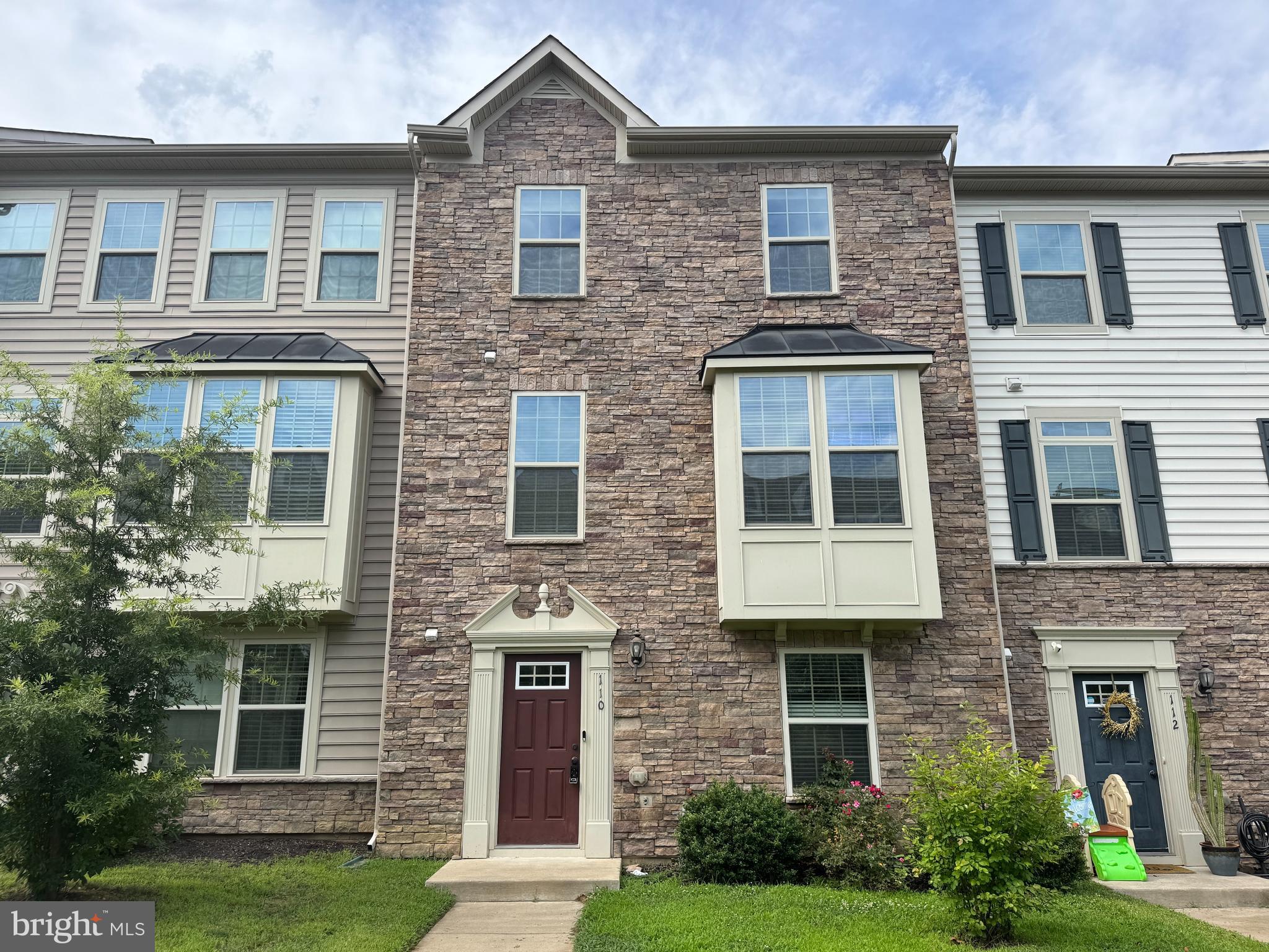 EMBREY MILL - Residential Lease