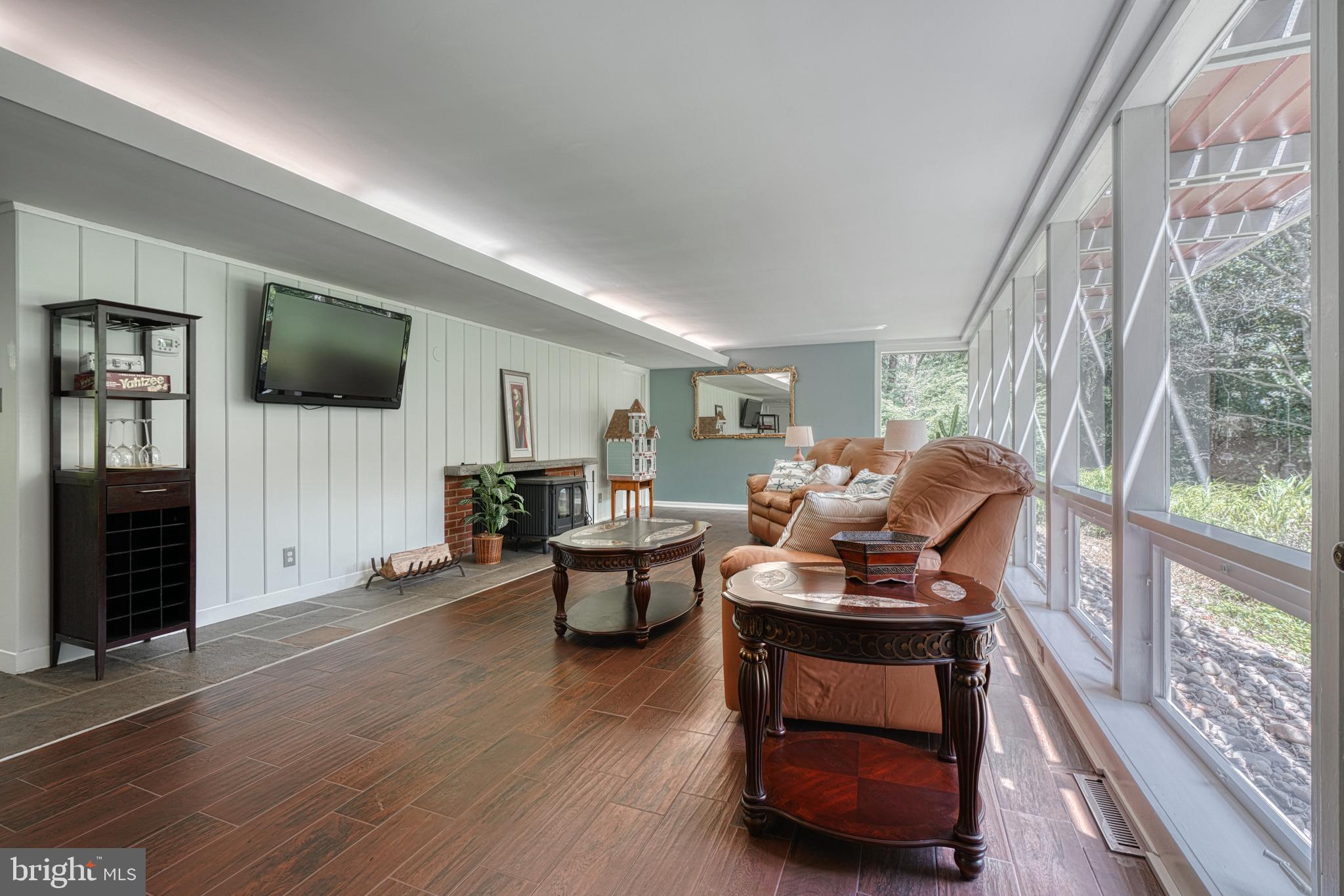 GREEN SPRING VALLEY - Residential