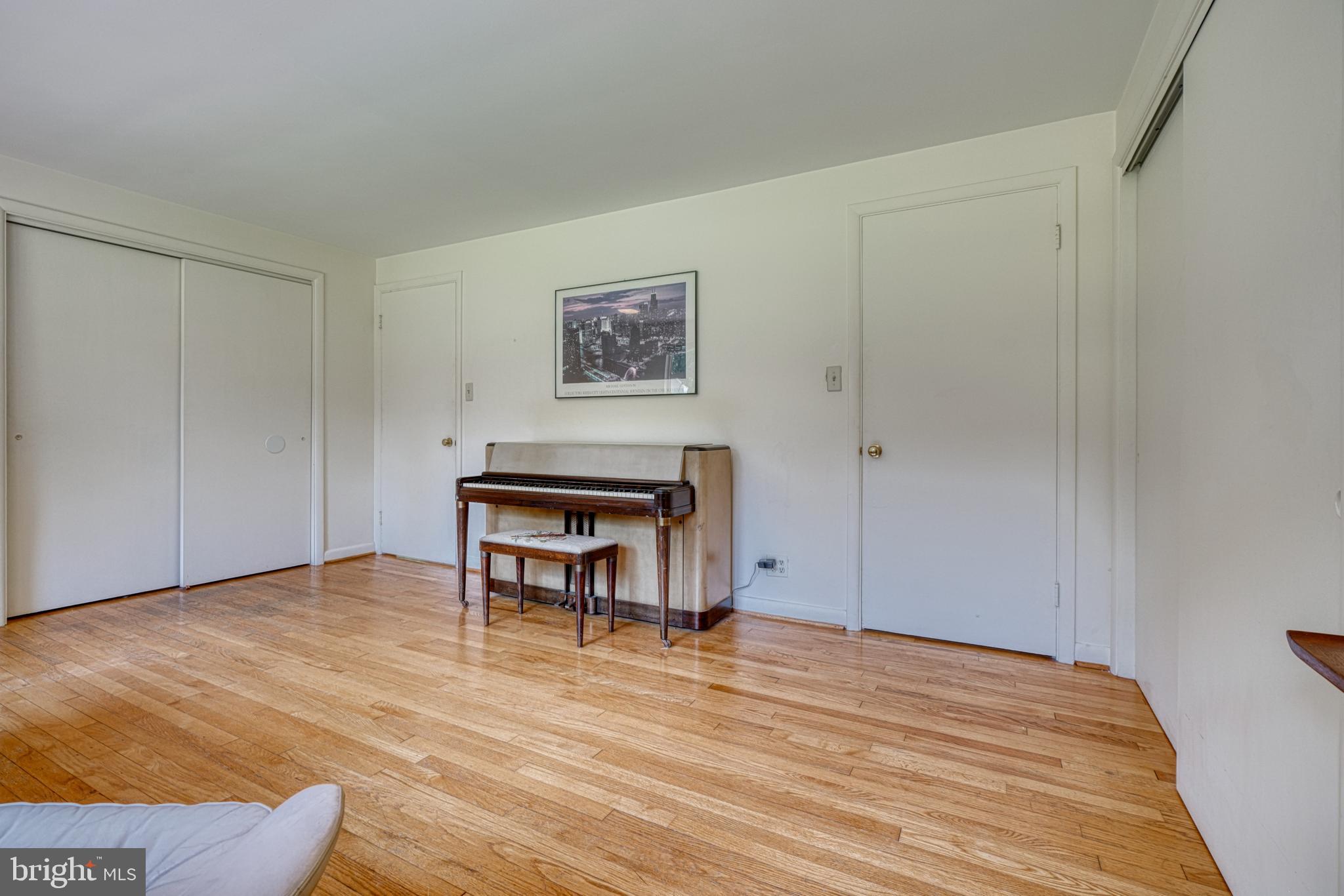 GREEN SPRING VALLEY - Residential