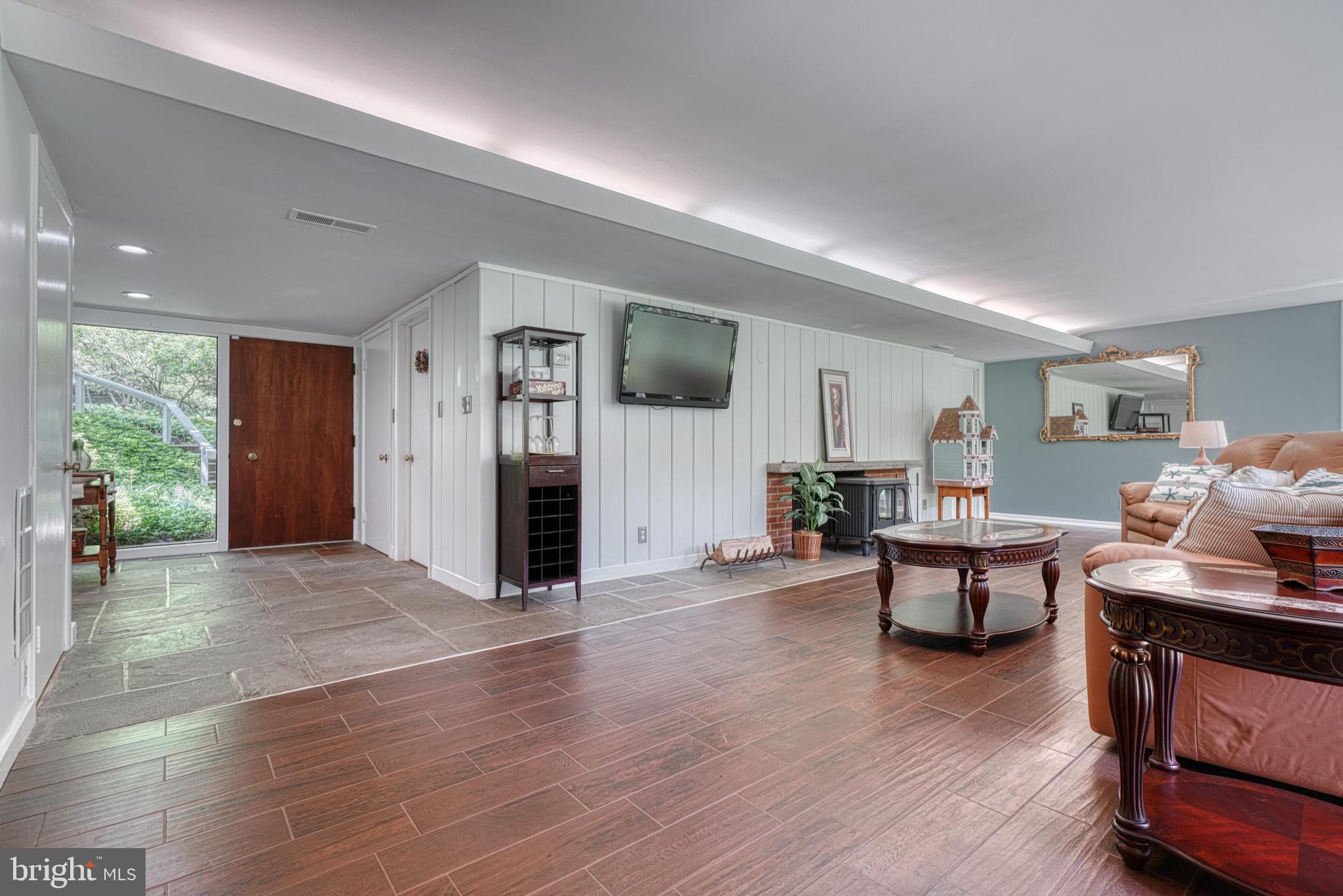 GREEN SPRING VALLEY - Residential