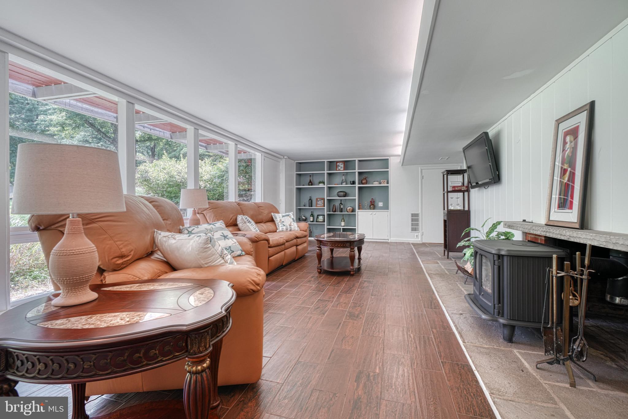 GREEN SPRING VALLEY - Residential