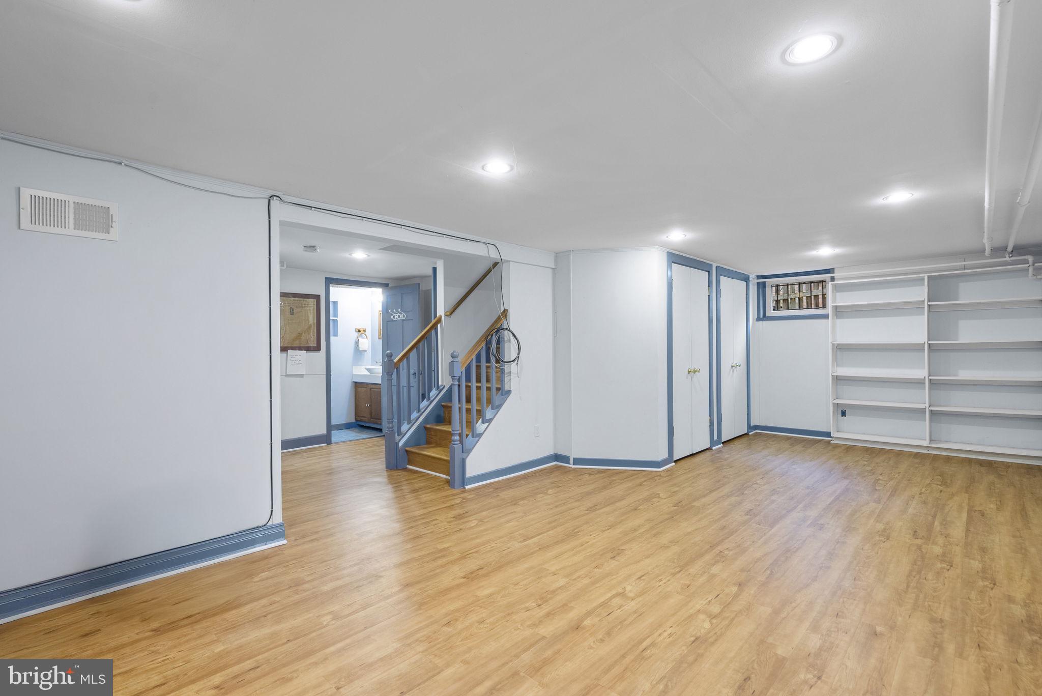 SILVER SPRING - Residential