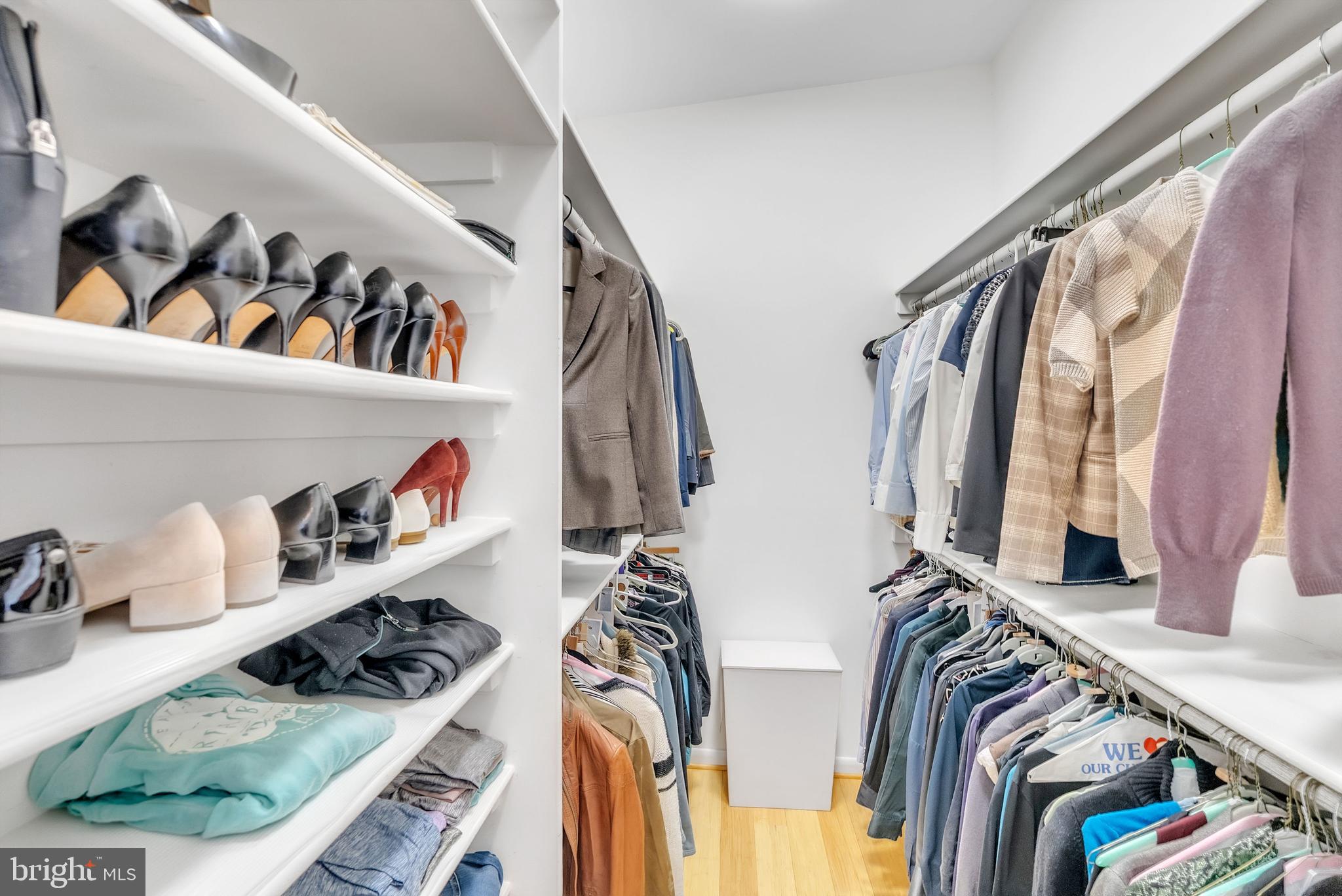 DUNLOP HILLS - Residential Lease