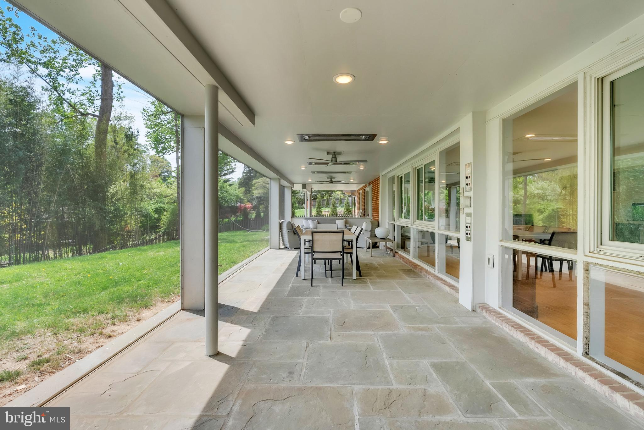 DUNLOP HILLS - Residential Lease