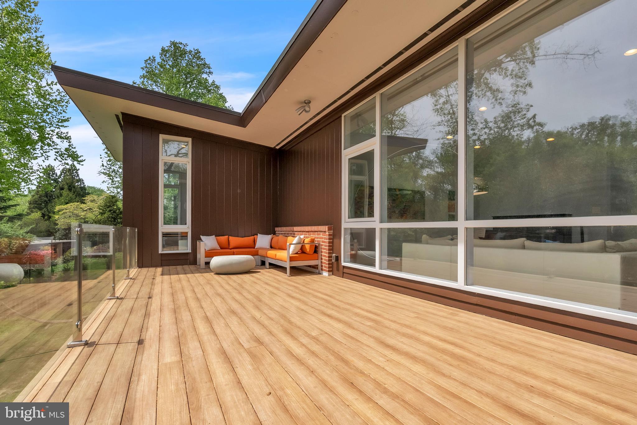 DUNLOP HILLS - Residential Lease