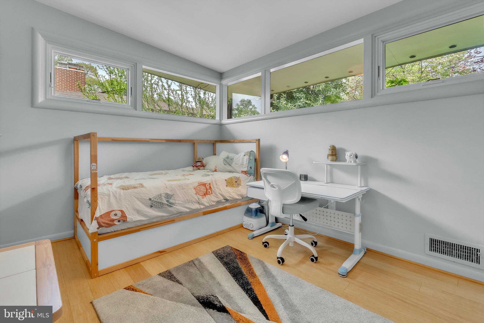 DUNLOP HILLS - Residential Lease