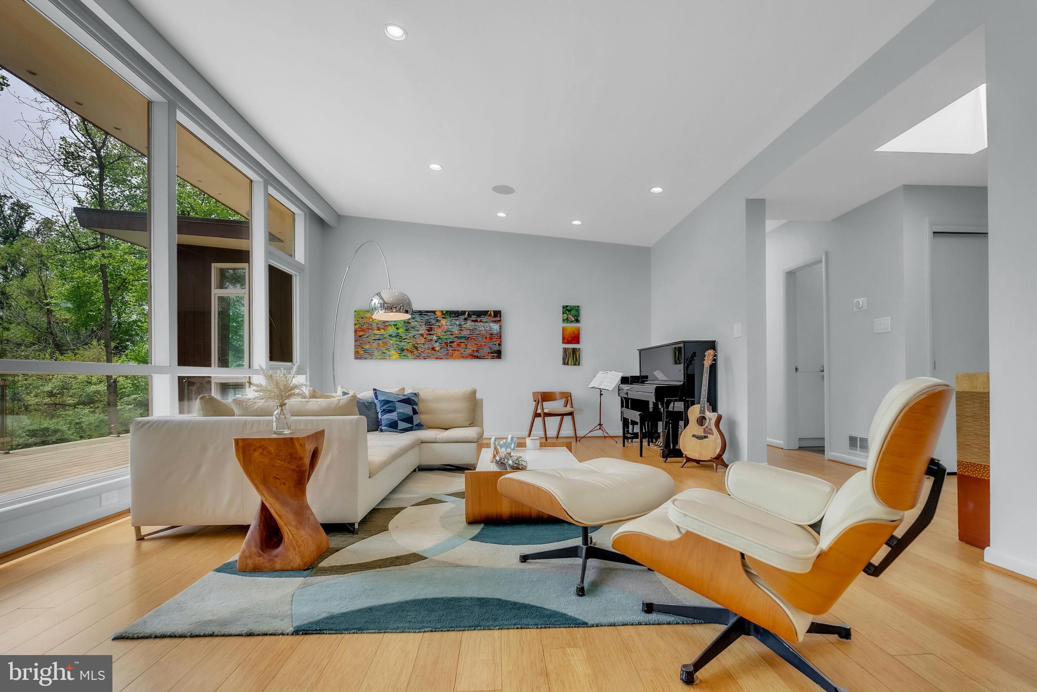 DUNLOP HILLS - Residential Lease