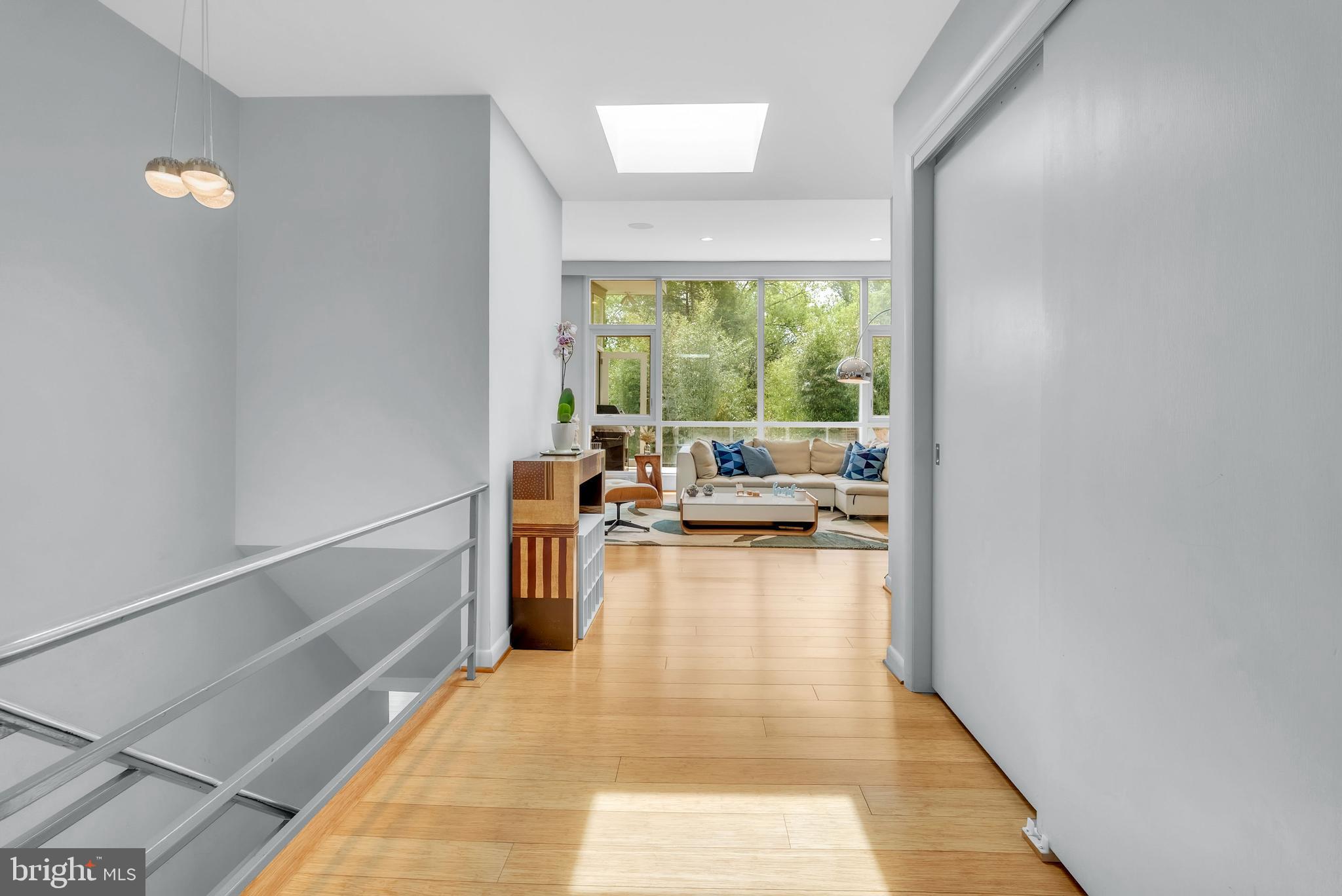 DUNLOP HILLS - Residential Lease