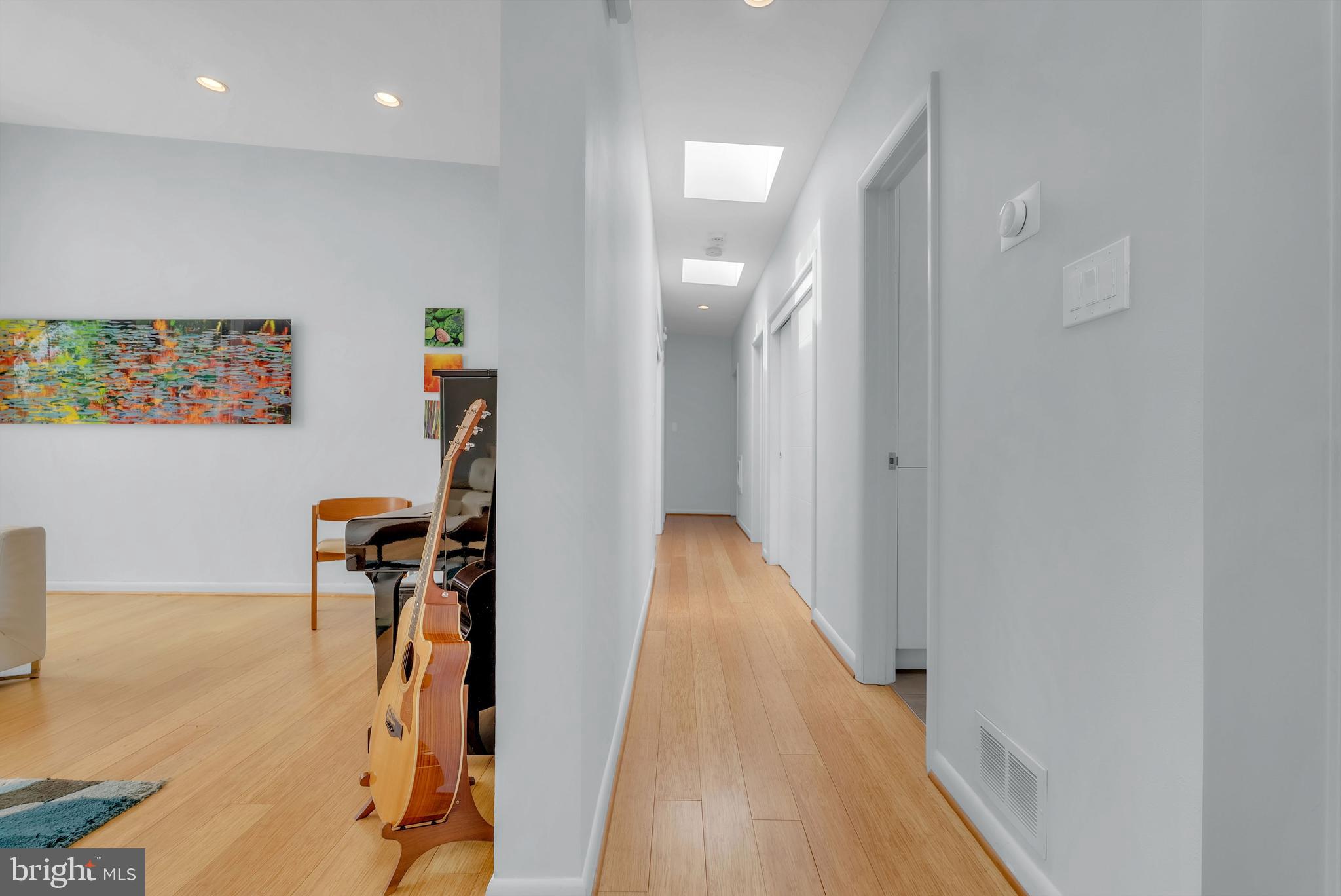 DUNLOP HILLS - Residential Lease