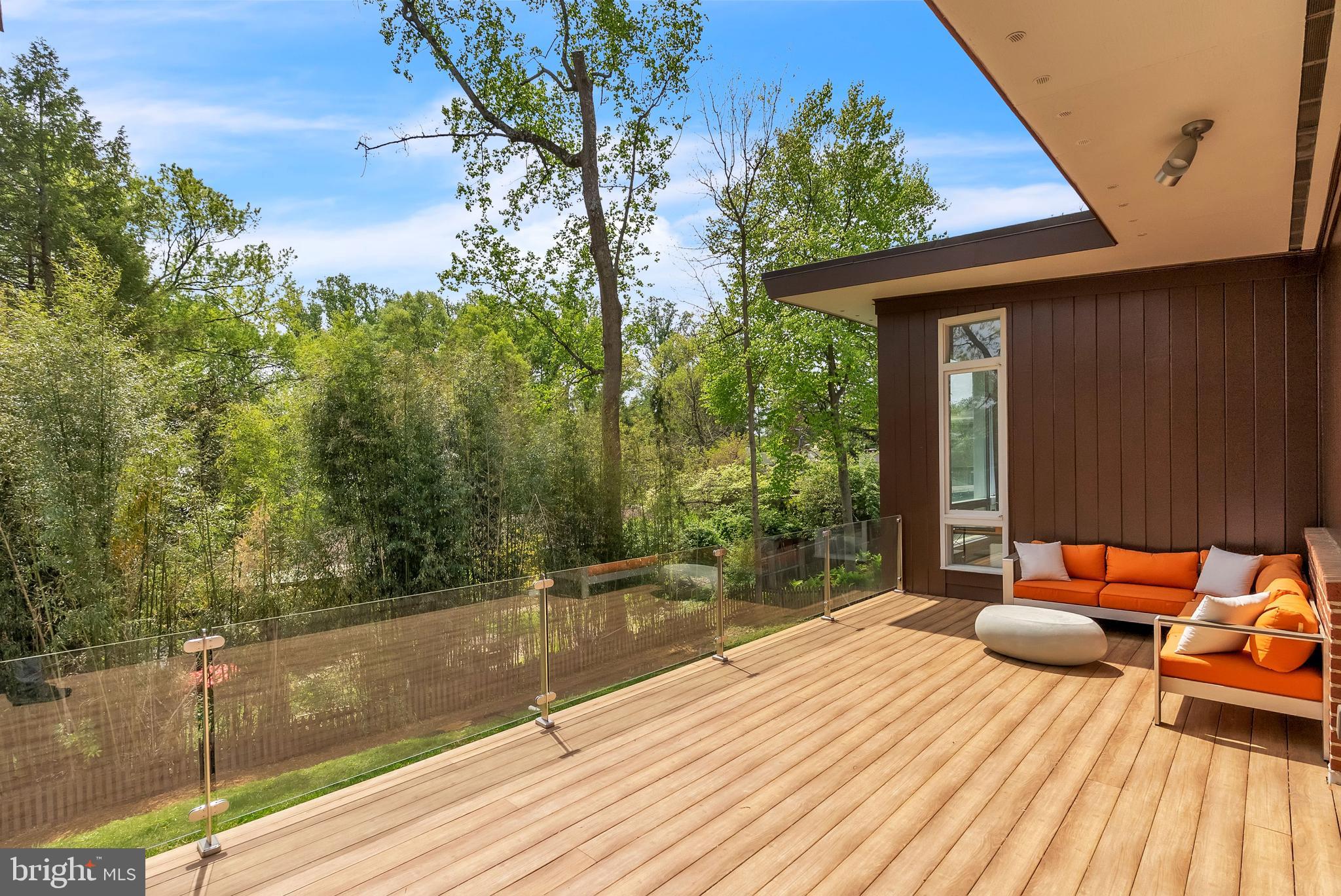 DUNLOP HILLS - Residential Lease