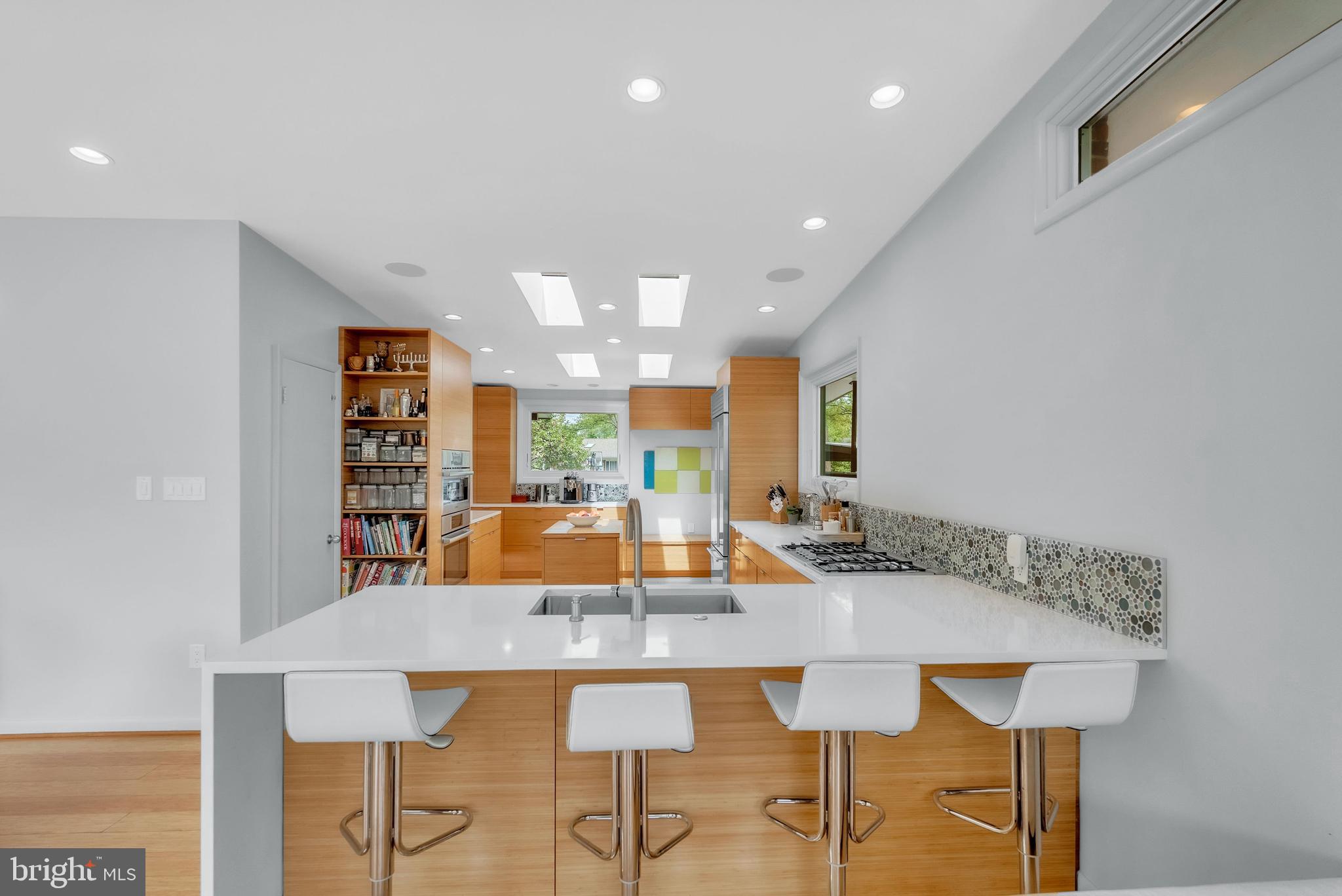 DUNLOP HILLS - Residential Lease