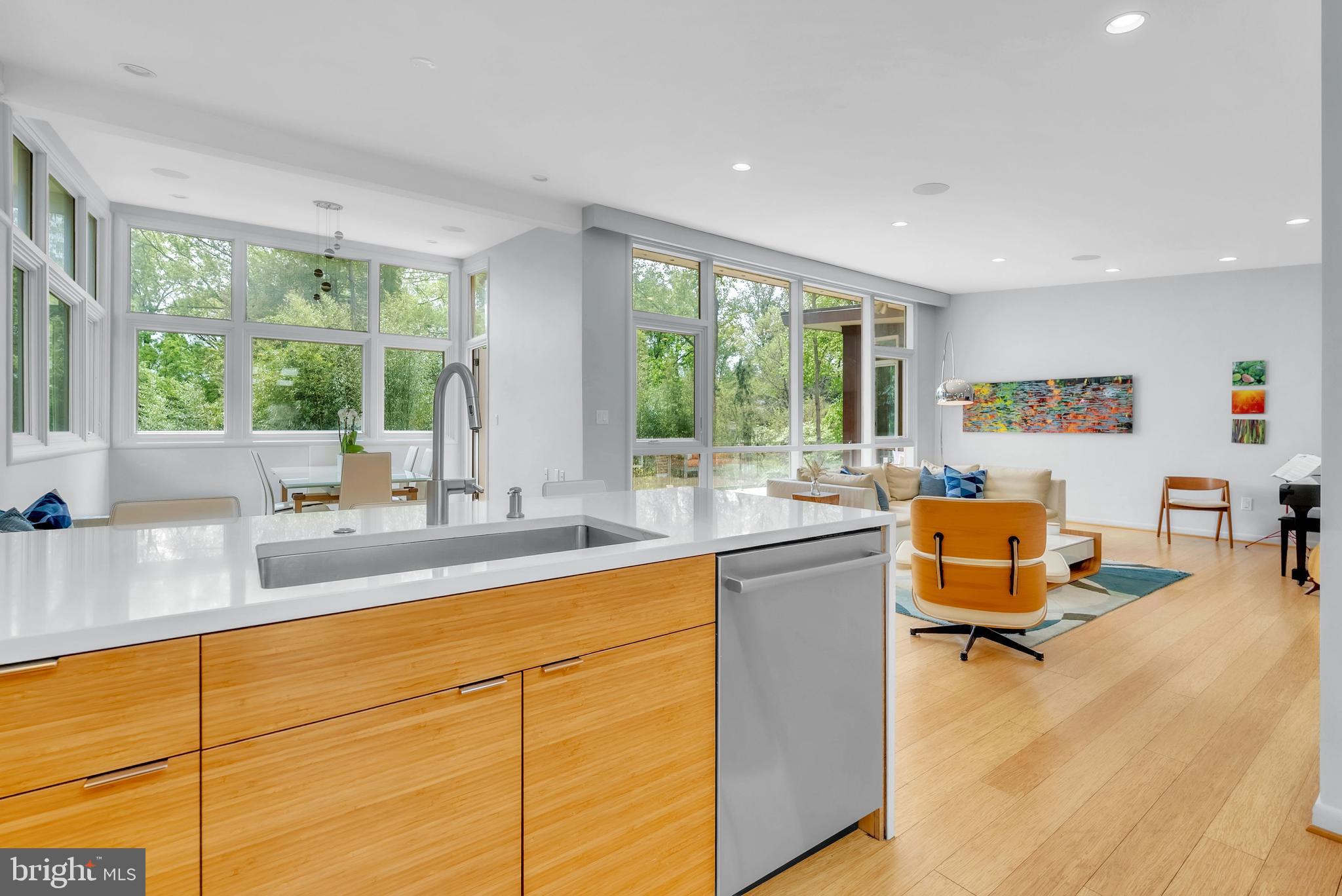 DUNLOP HILLS - Residential Lease