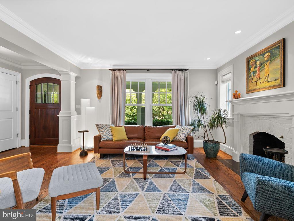 CHEVY CHASE - Residential Lease