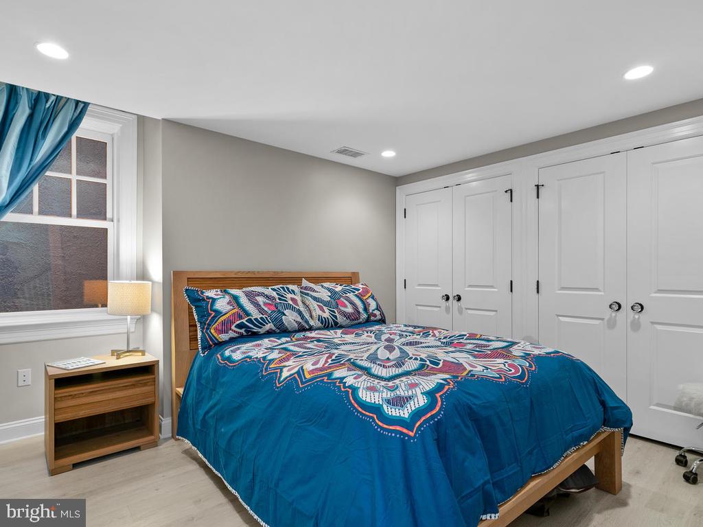 CHEVY CHASE - Residential Lease