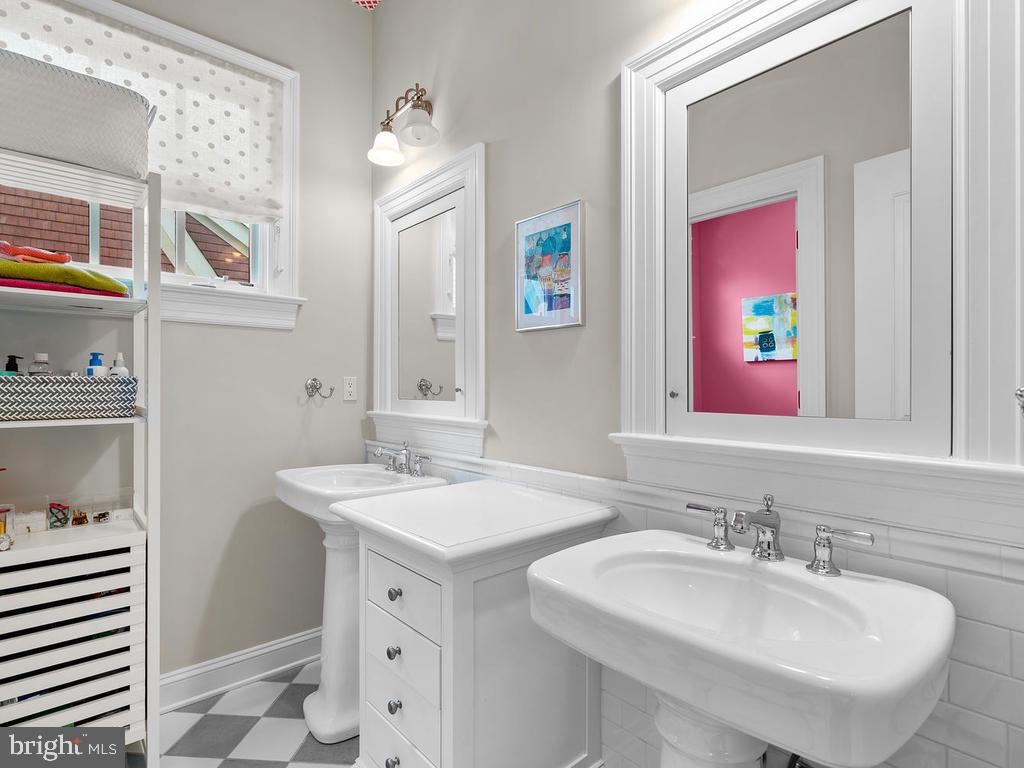 CHEVY CHASE - Residential Lease