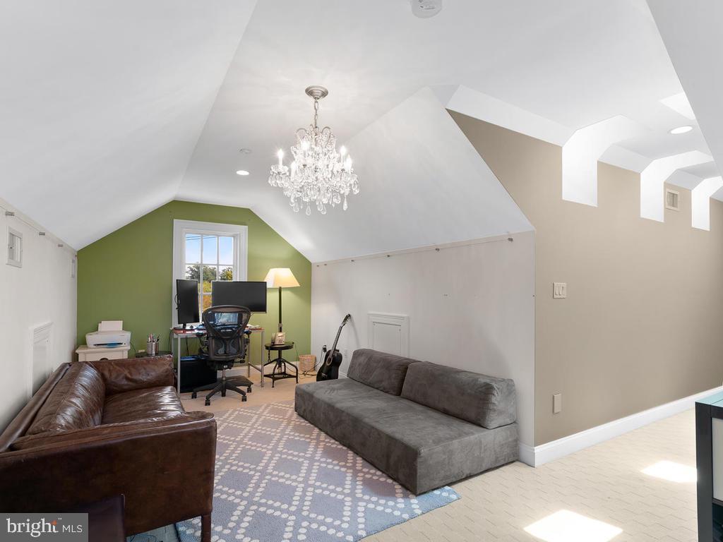 CHEVY CHASE - Residential Lease