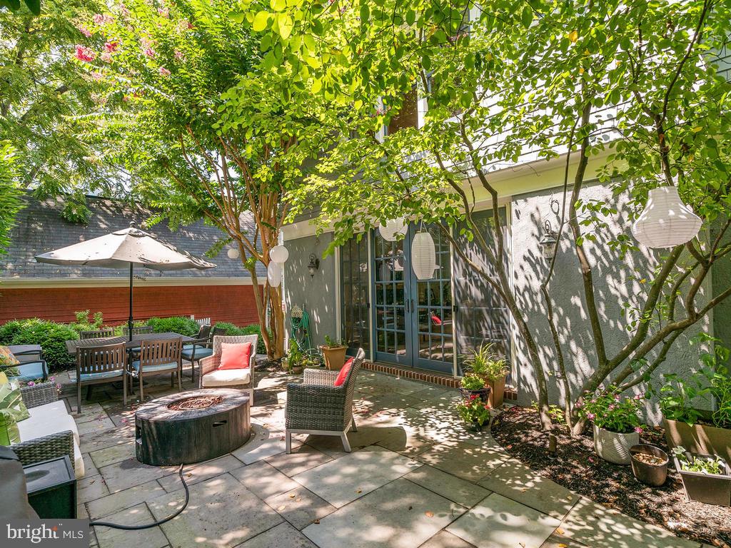 CHEVY CHASE - Residential Lease