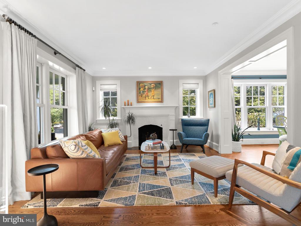 CHEVY CHASE - Residential Lease