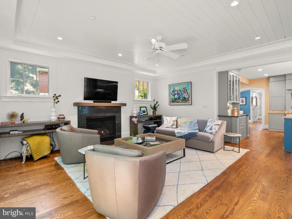 CHEVY CHASE - Residential Lease