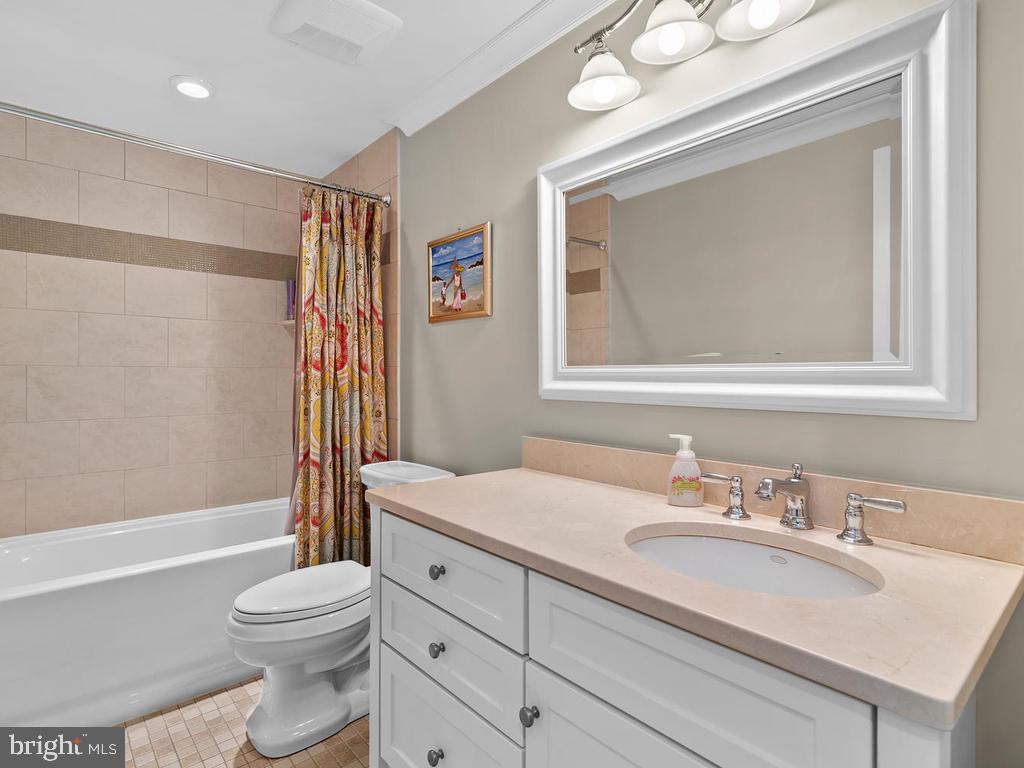 CHEVY CHASE - Residential Lease