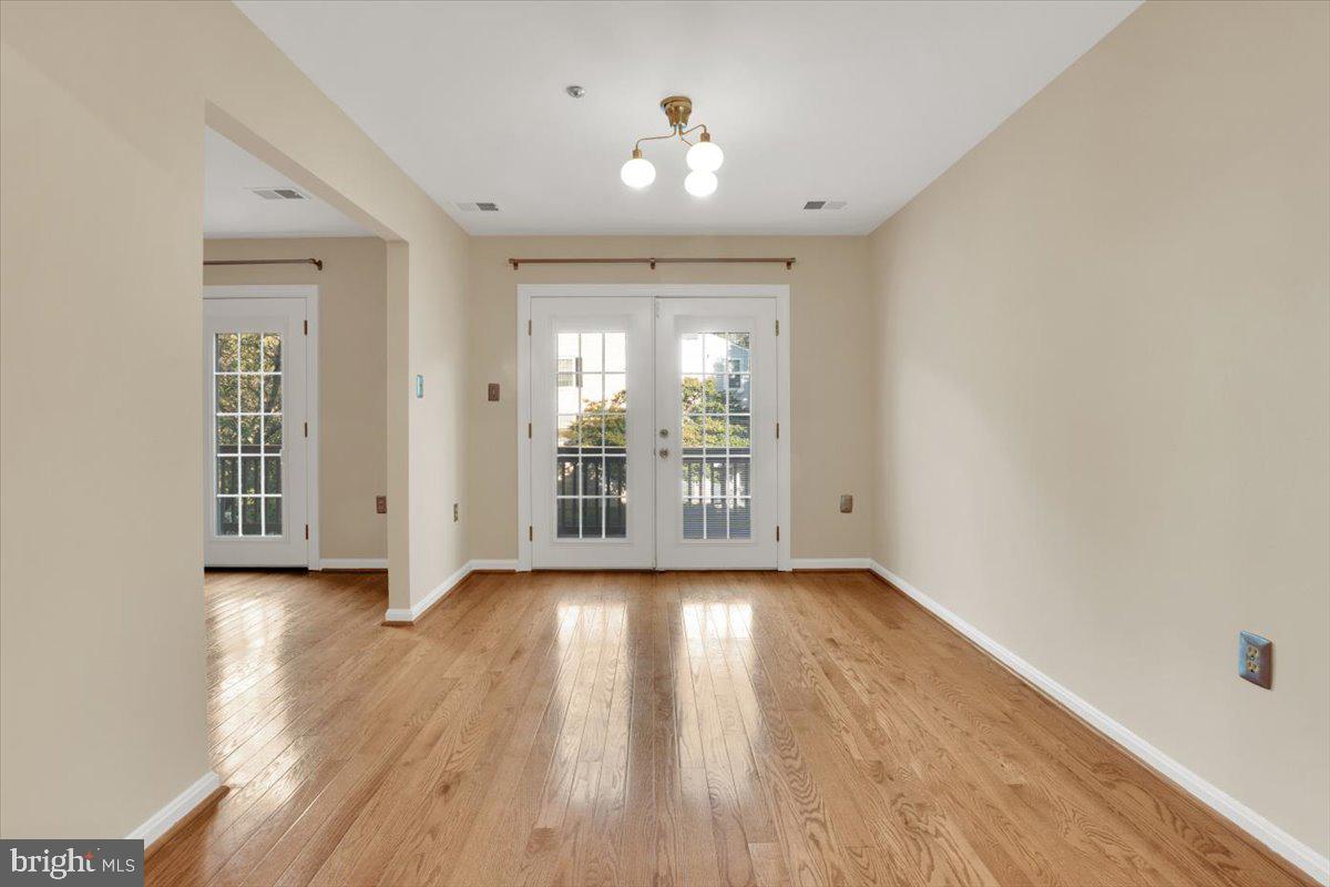 CARRIAGE PARK - Residential Lease