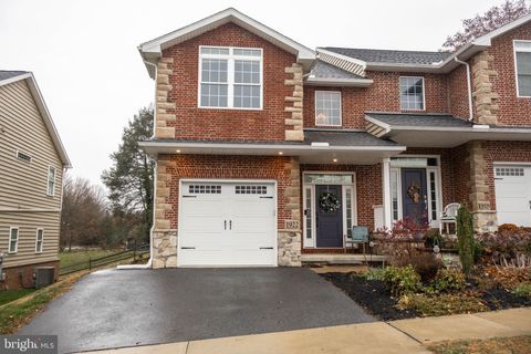 1922 EDINGTON PLACE LANCASTER PA 17603