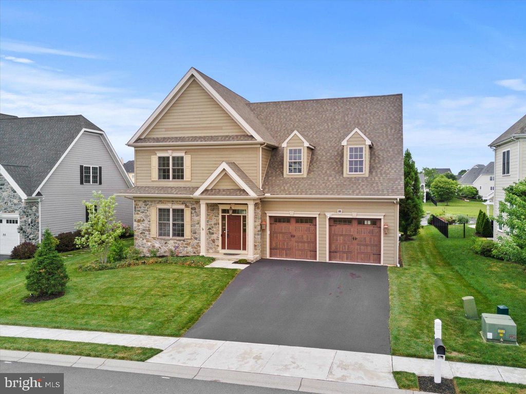 Photo of 661 INTEGRITY DR, LITITZ, PA 17543 (MLS # PALA2036582)