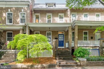 Townhouse at 1220 ORREN STREET NE