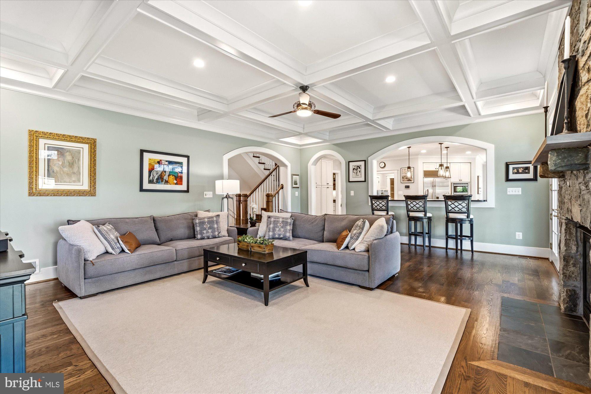 WILLIAMSBURG VILLAGE - Residential