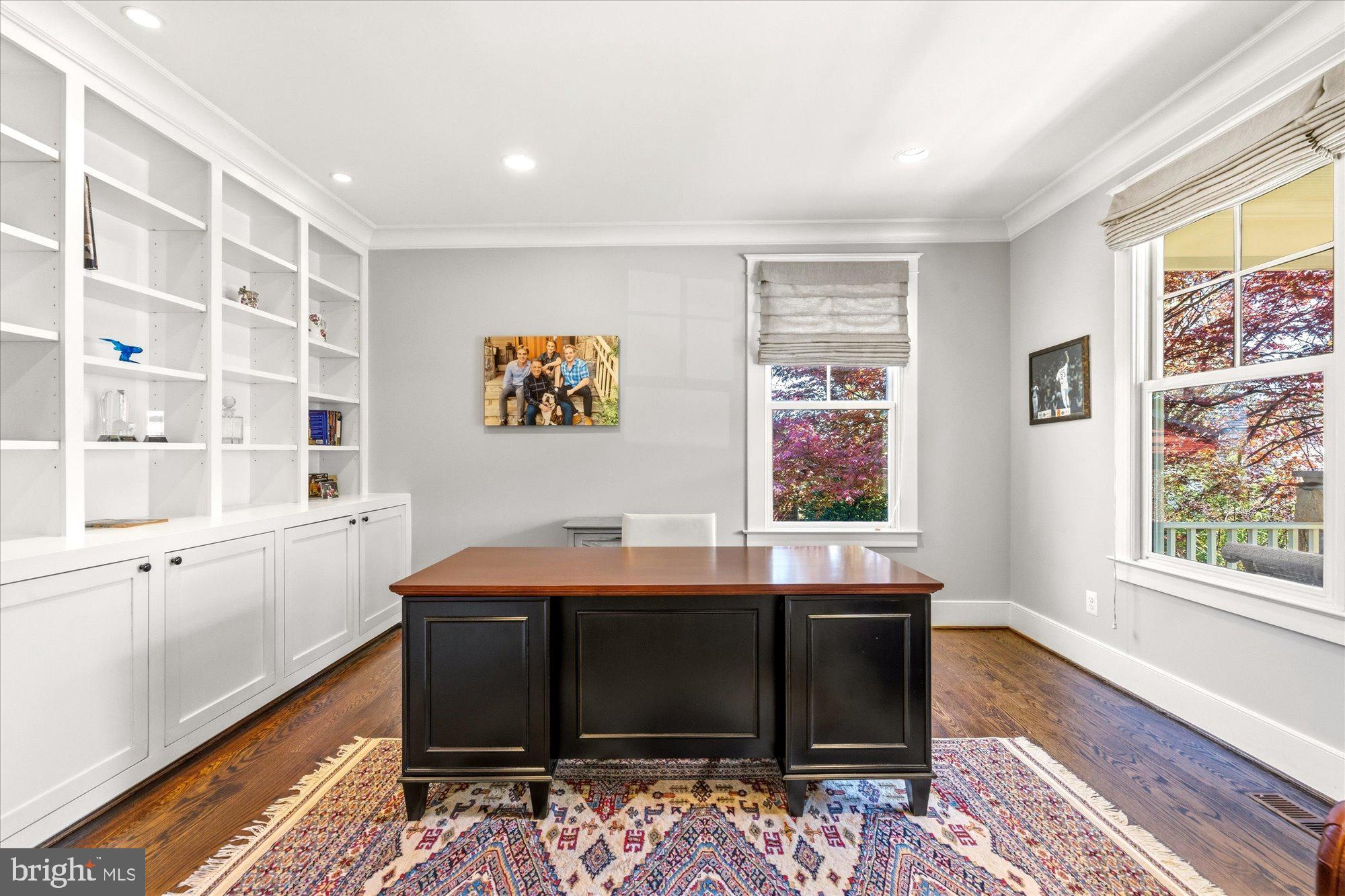 WILLIAMSBURG VILLAGE - Residential