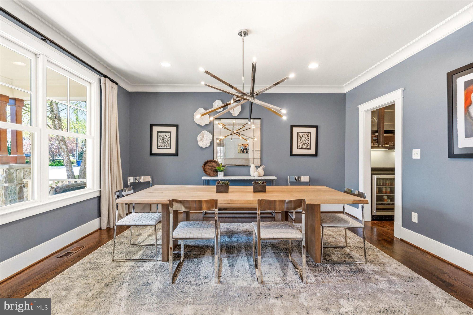 WILLIAMSBURG VILLAGE - Residential