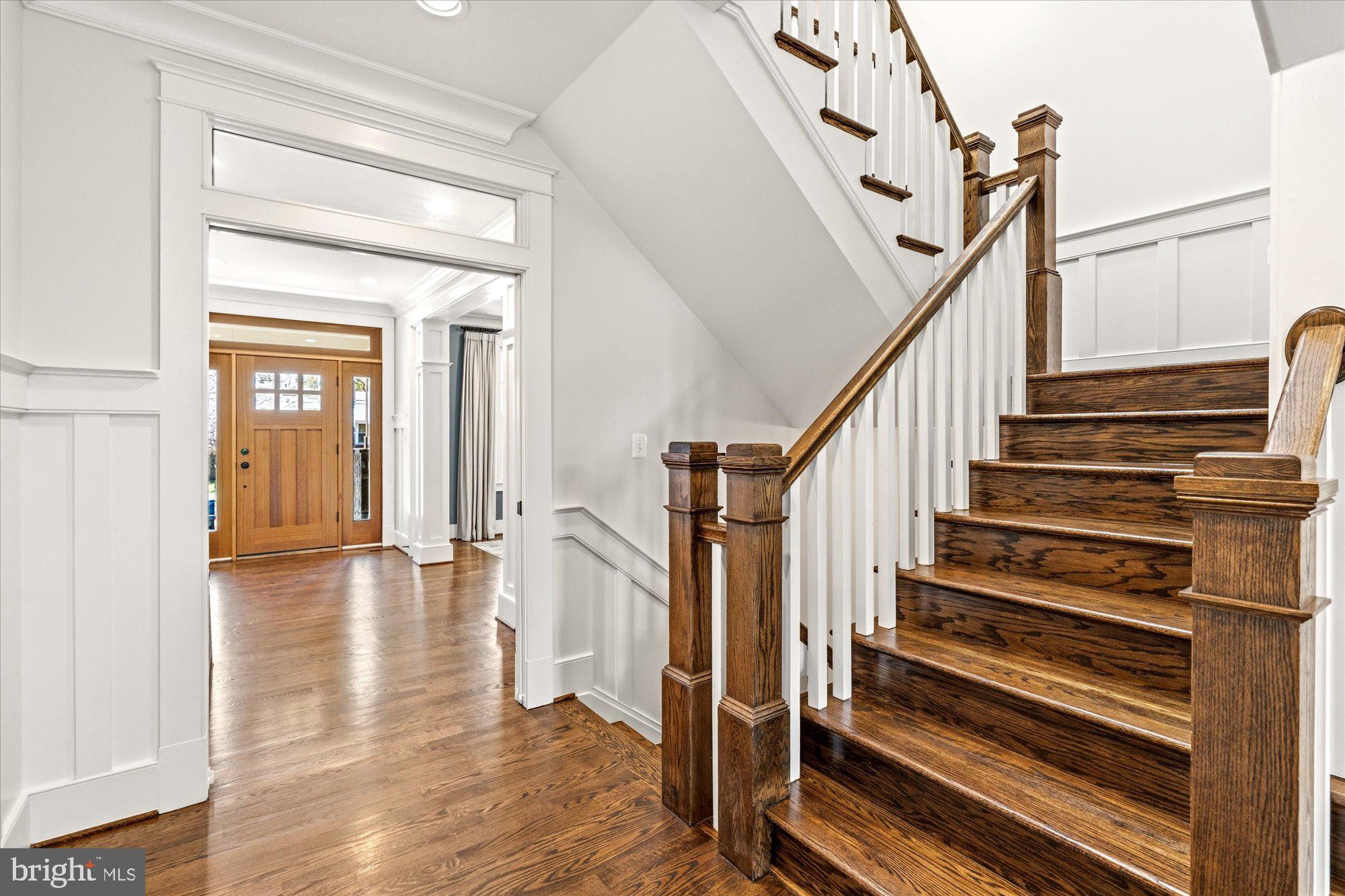 WILLIAMSBURG VILLAGE - Residential