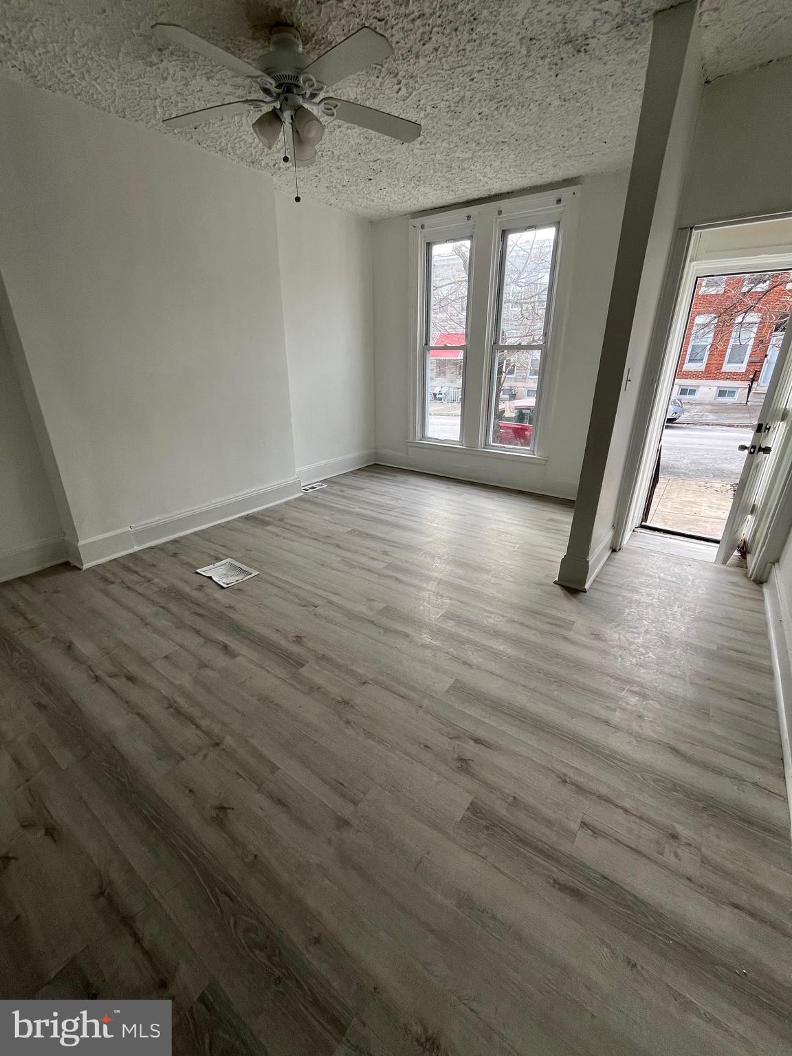 BROADWAY EAST - Residential Lease