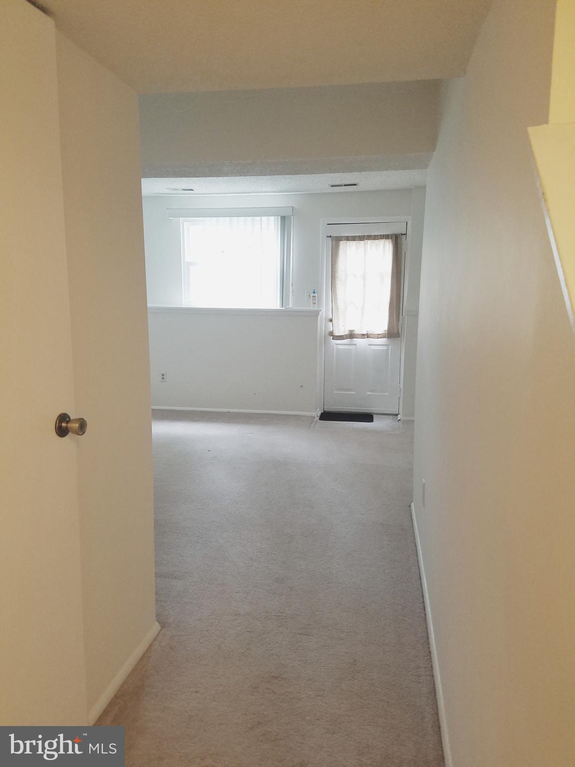 D EVEREUX WEST - Residential