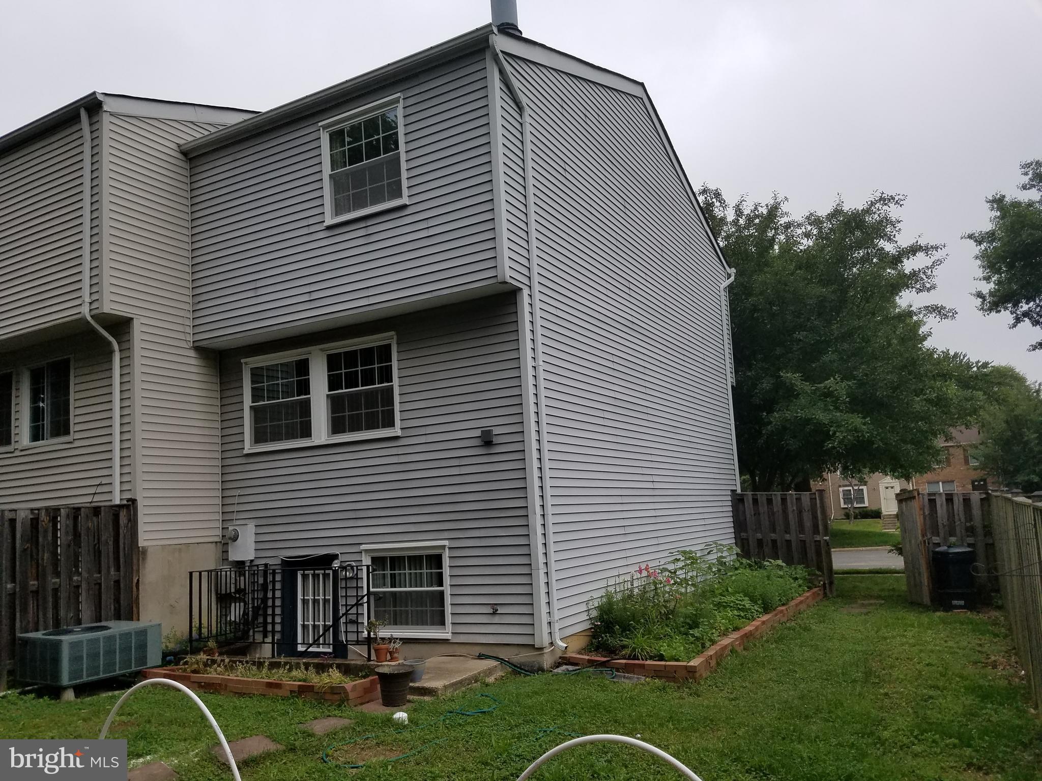 D EVEREUX WEST - Residential