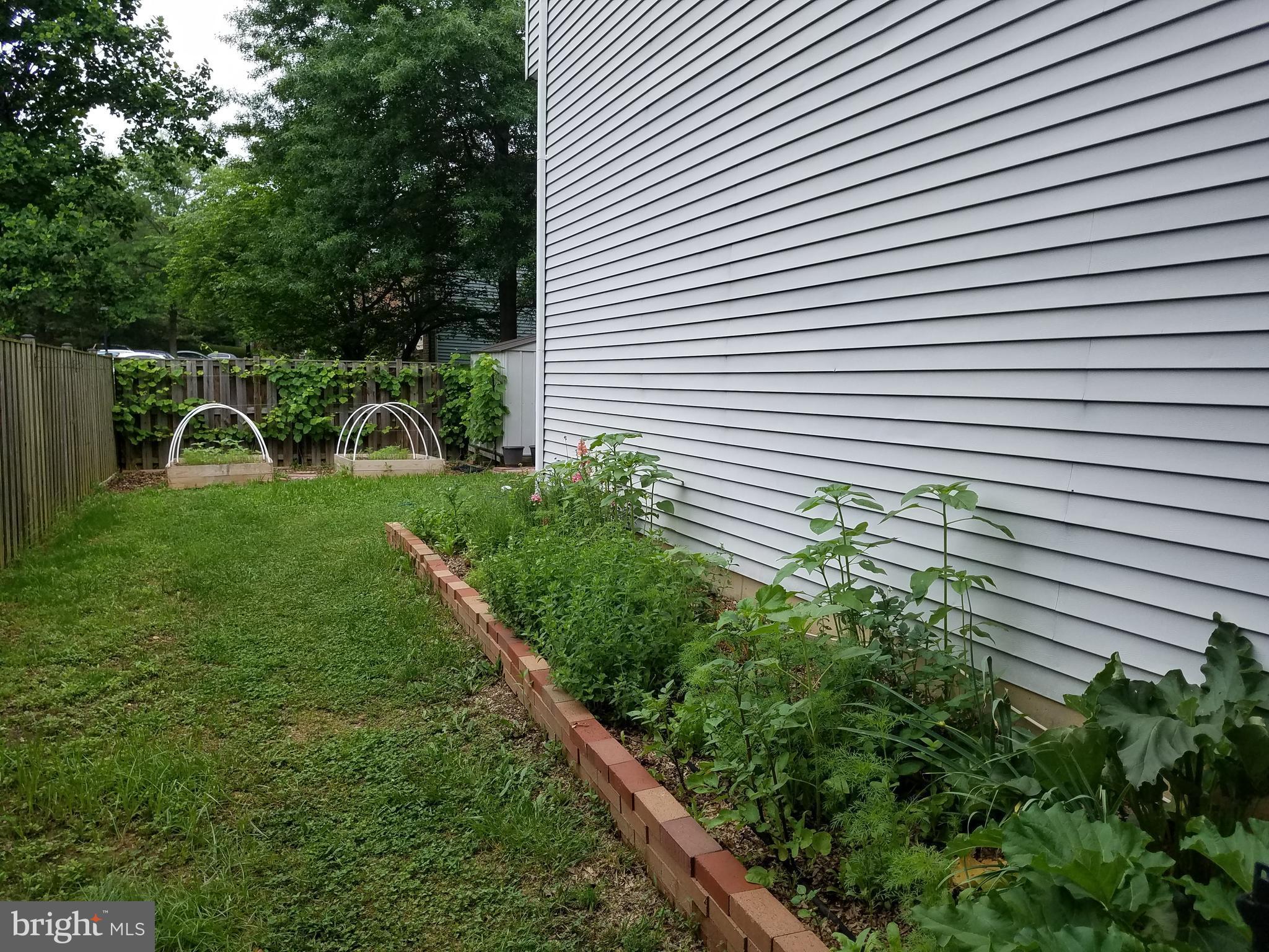 D EVEREUX WEST - Residential