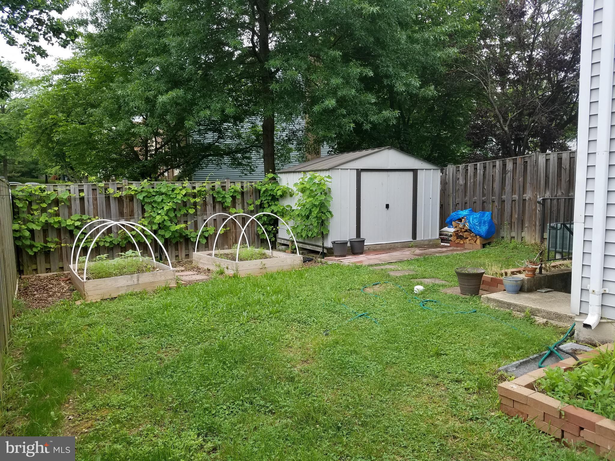 D EVEREUX WEST - Residential