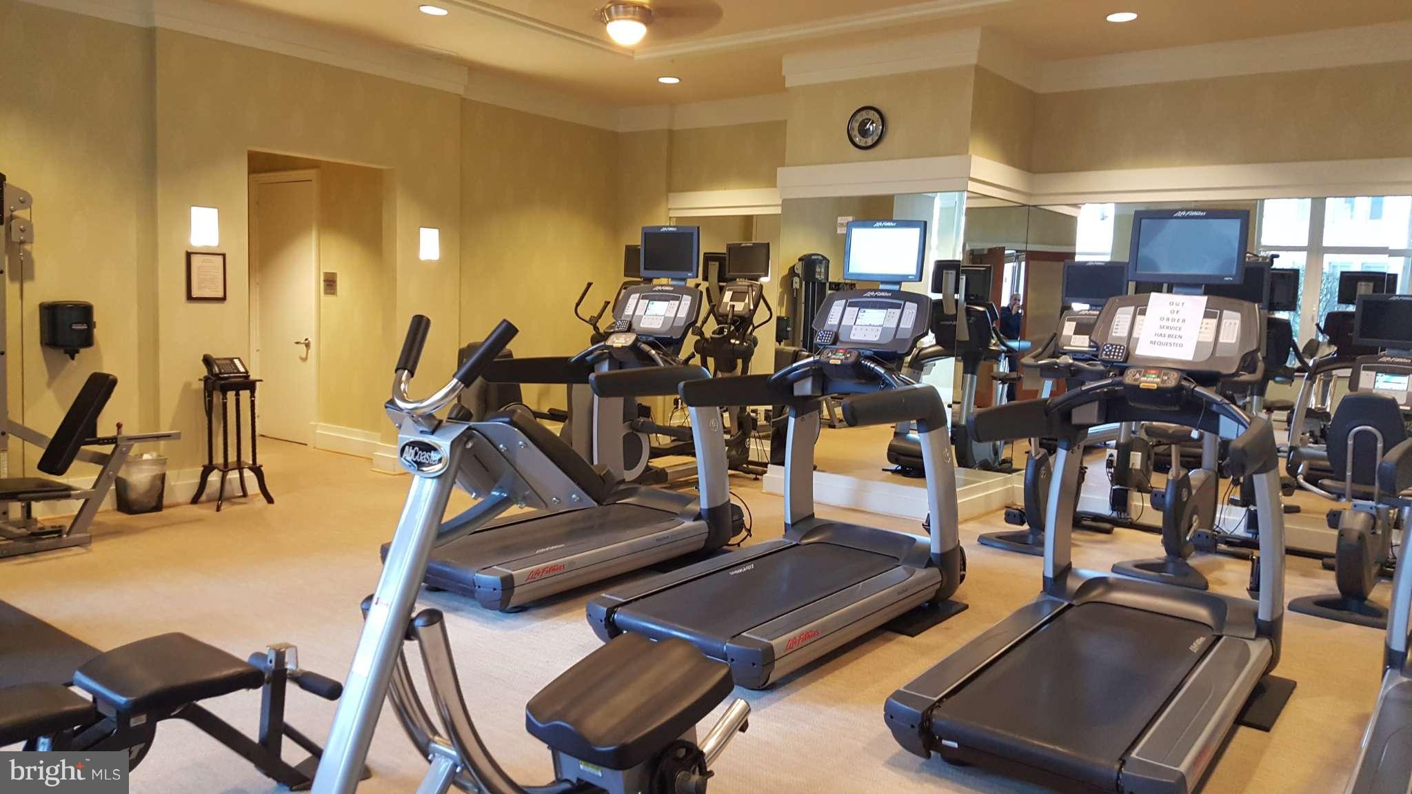 ONE PARK CREST - Residential Lease