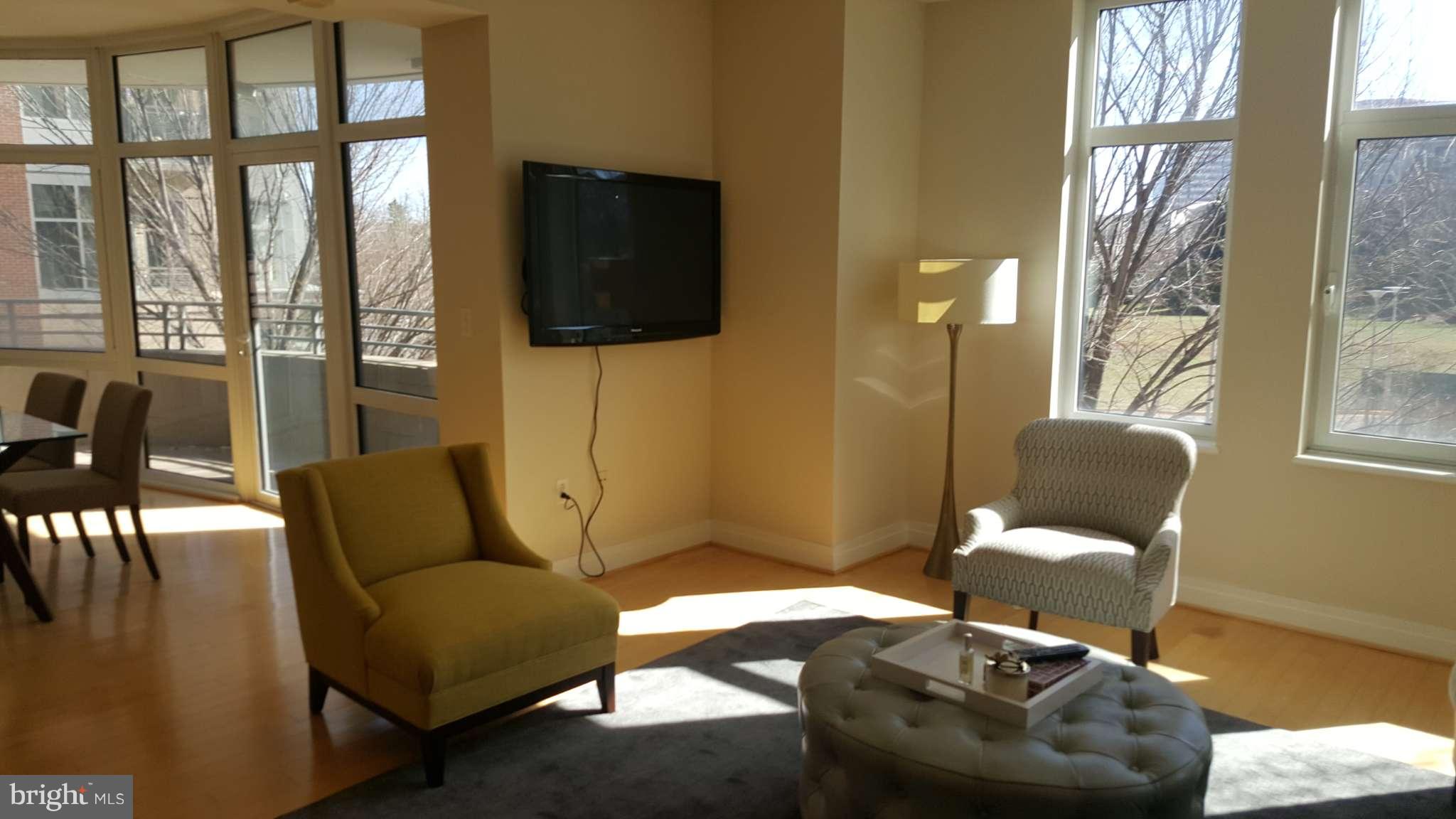 ONE PARK CREST - Residential Lease