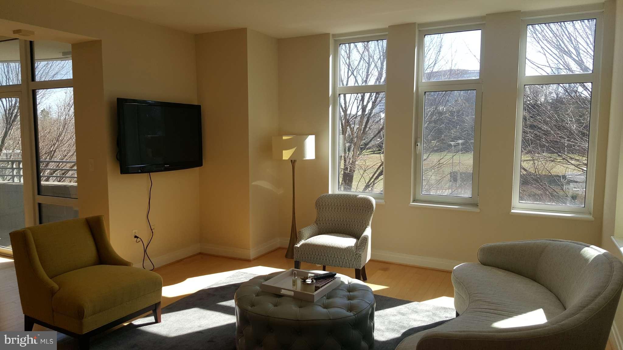 ONE PARK CREST - Residential Lease