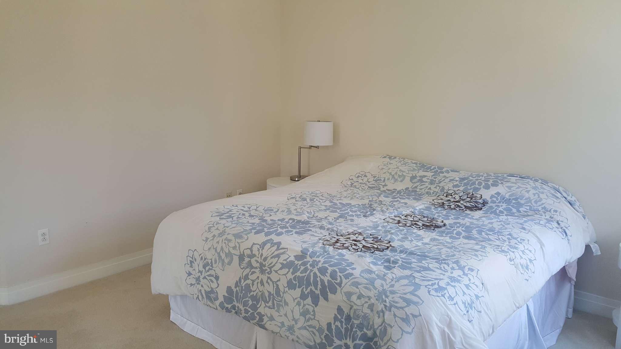 ONE PARK CREST - Residential Lease