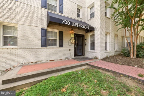 MLS: DCDC2281690