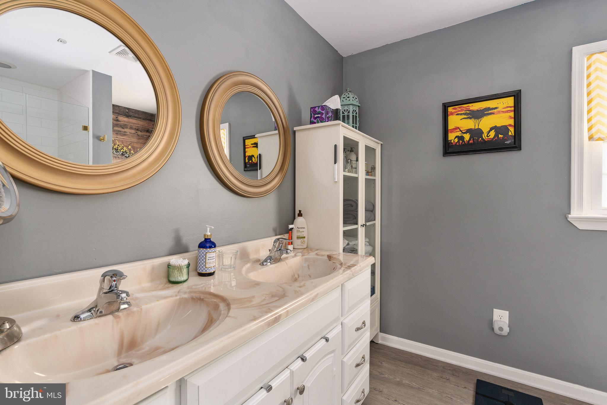 BELLEVUE COURT - Residential