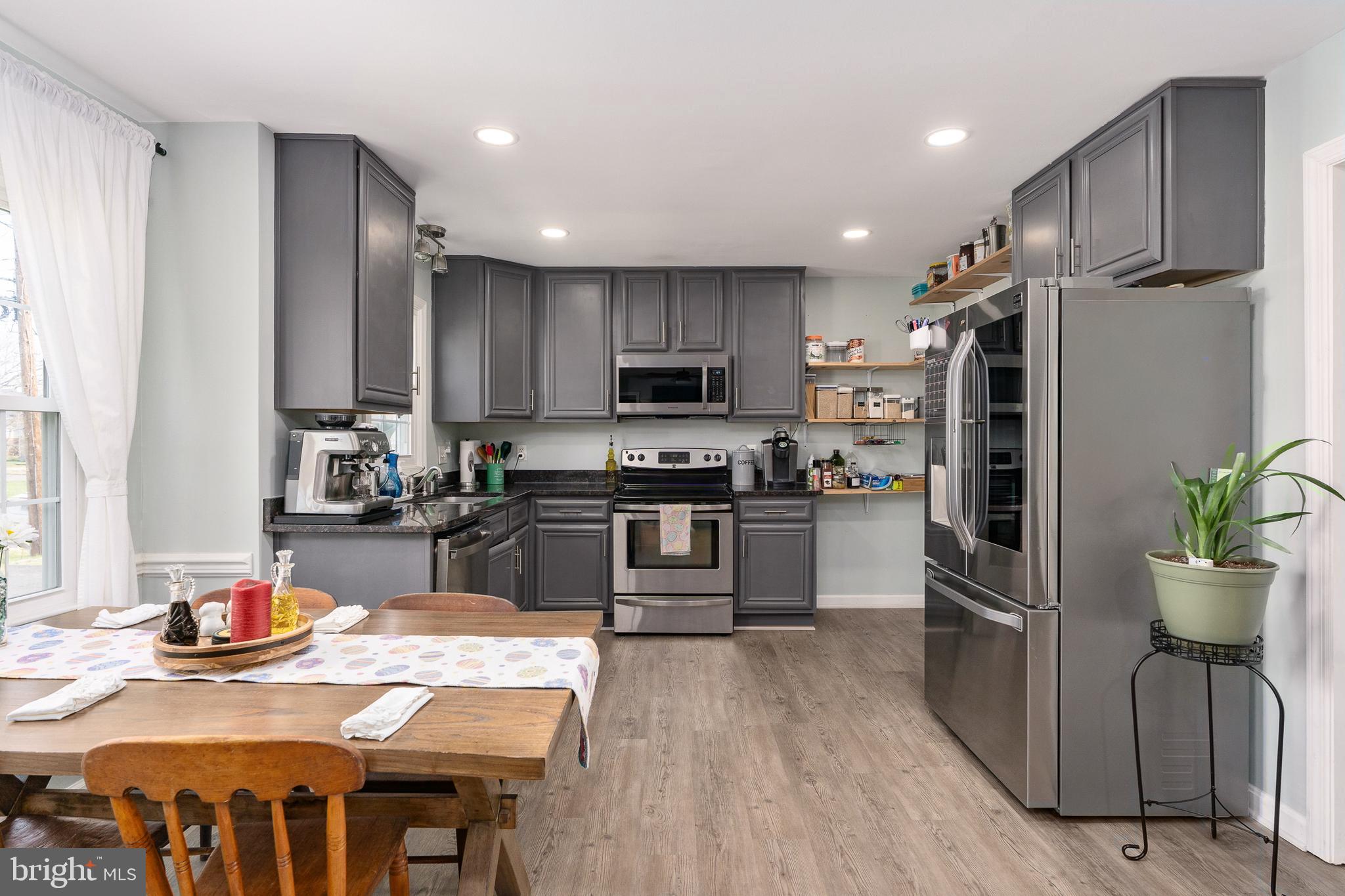 BELLEVUE COURT - Residential