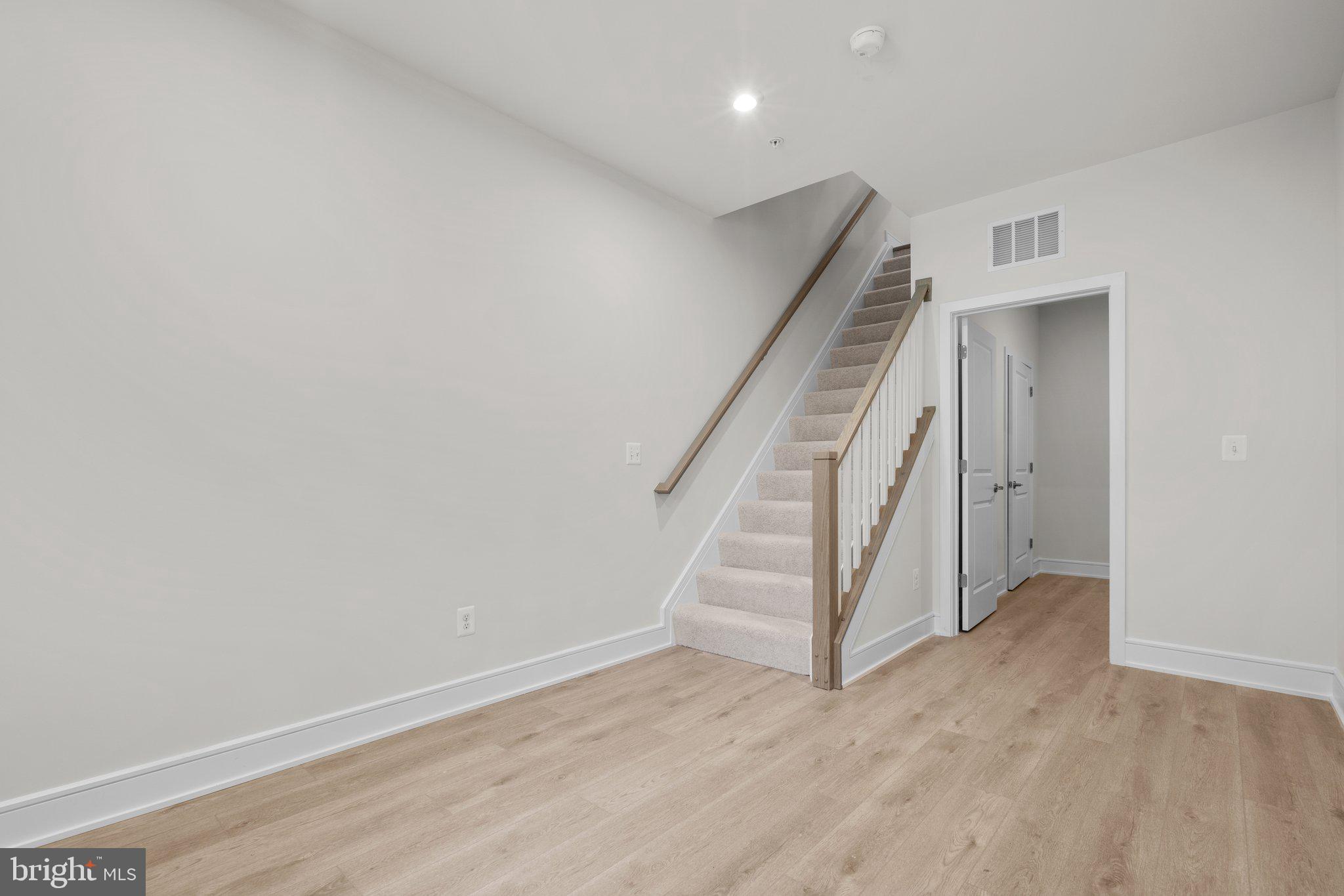 DEMOTT & SILVER - Residential