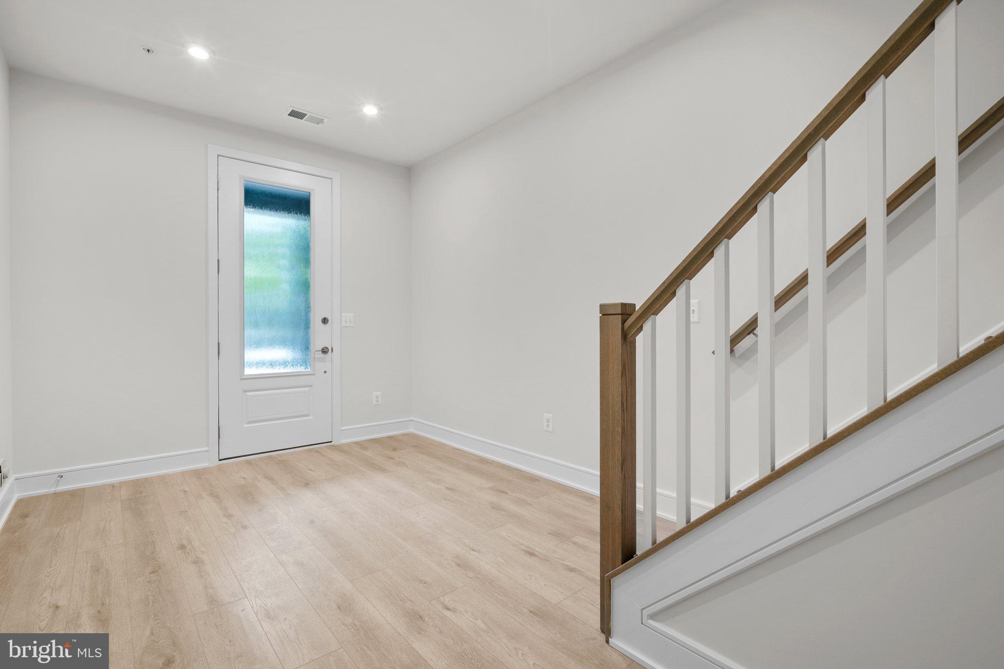 DEMOTT & SILVER - Residential