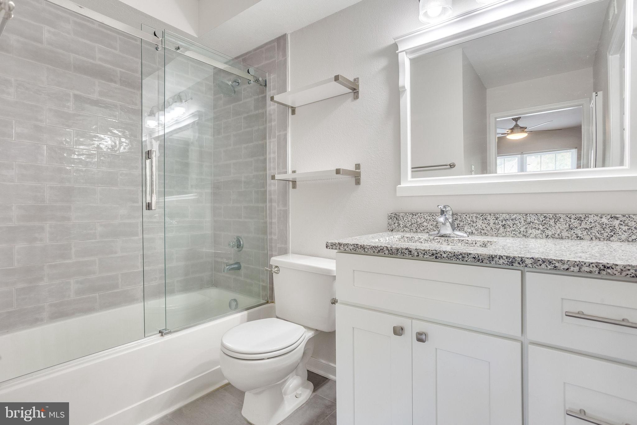 POINTE AT PARK CENTER - Residential