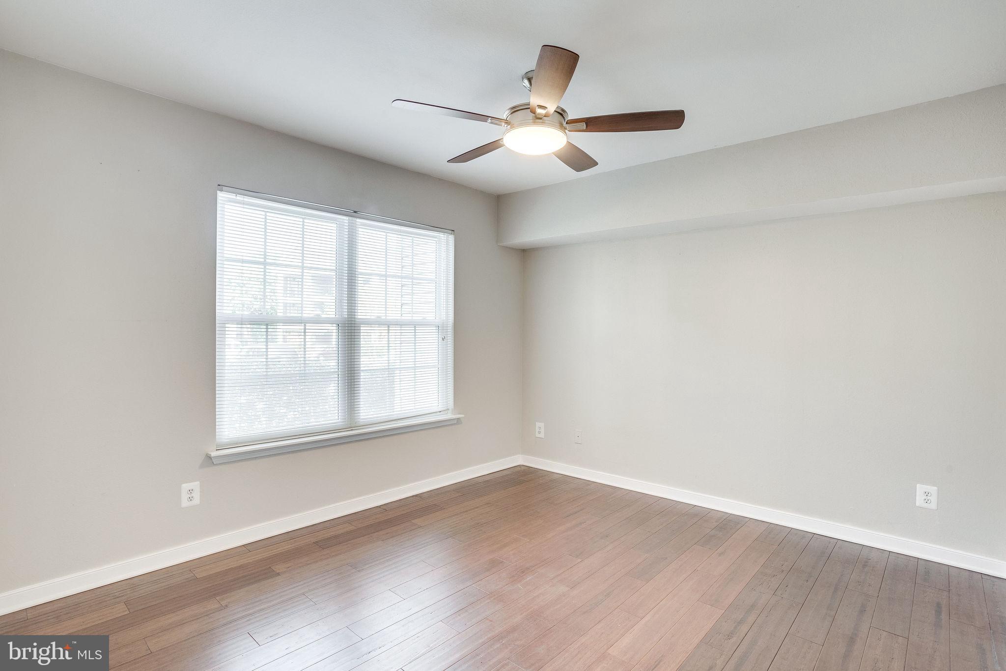 POINTE AT PARK CENTER - Residential