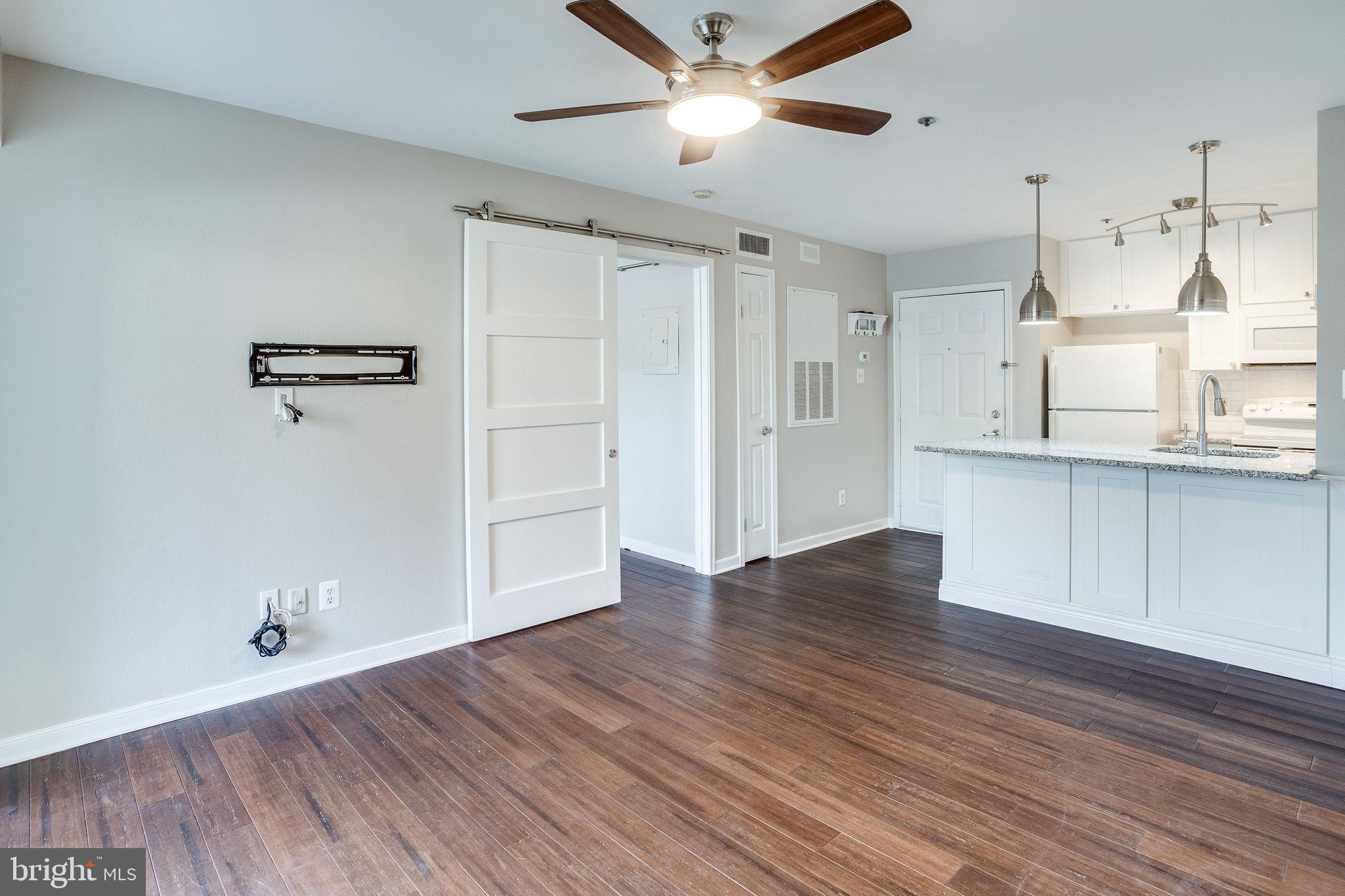 POINTE AT PARK CENTER - Residential