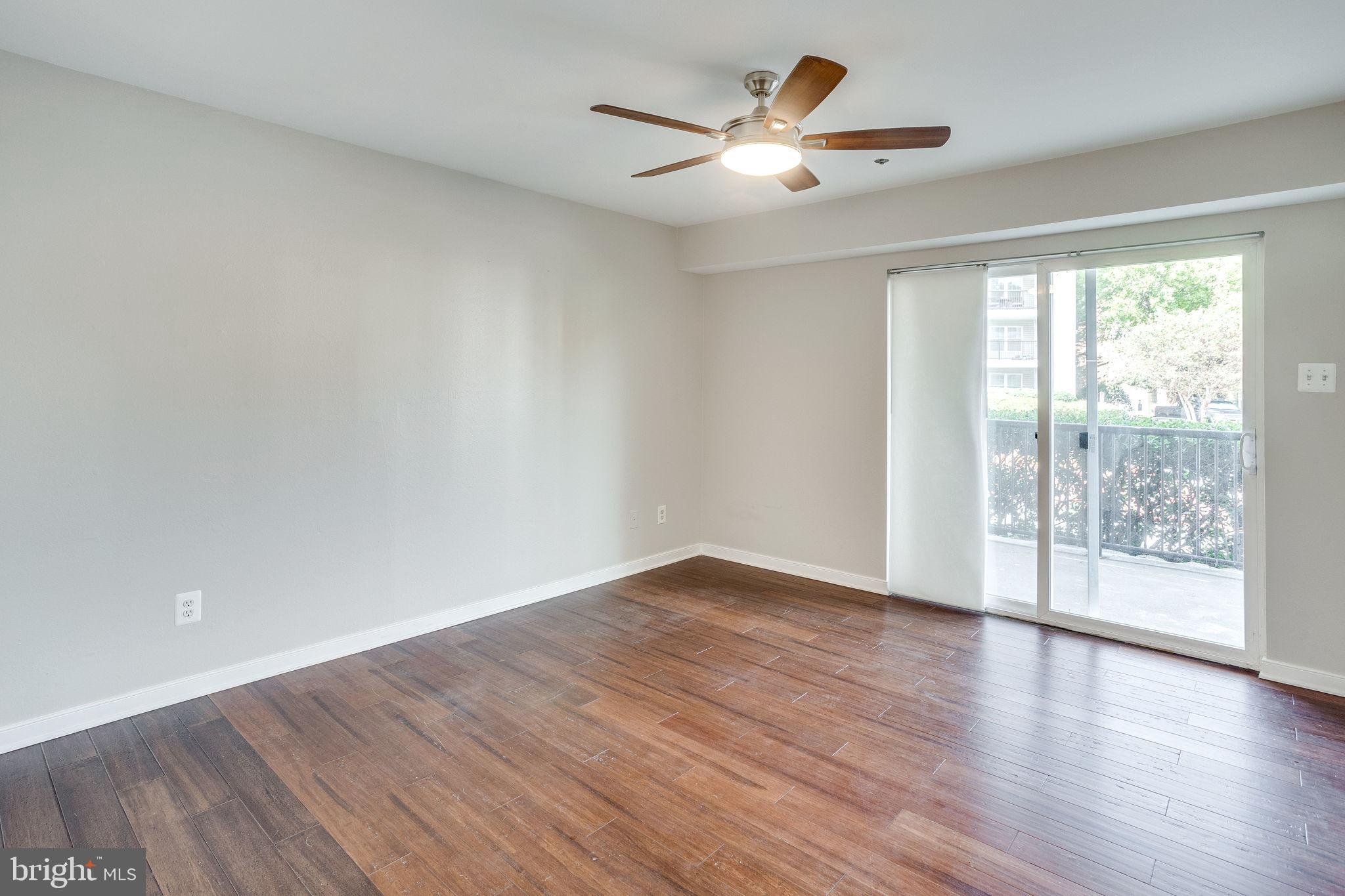 POINTE AT PARK CENTER - Residential